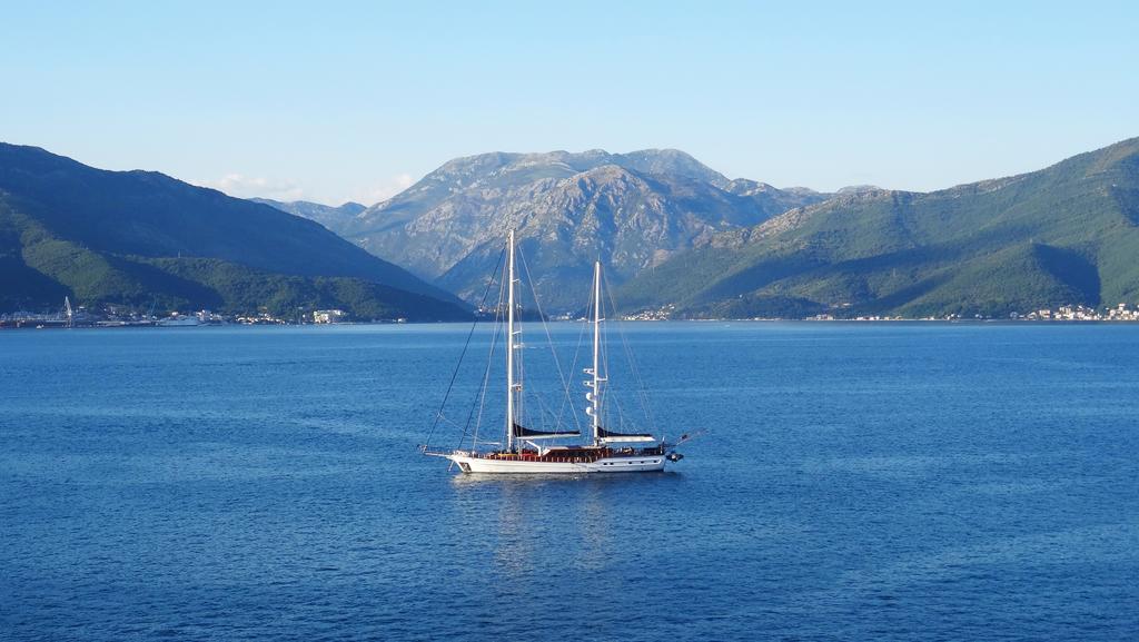 Blue Bay Apartments Krasići Luaran gambar